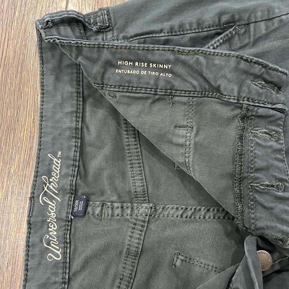 Universal Thread High Rise Skinny Jeans - Picture 3 of 3